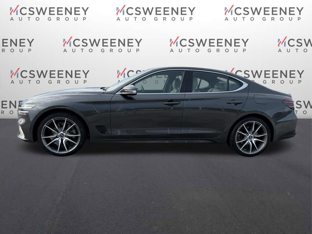 2023 Genesis G70 2.0T photo 2