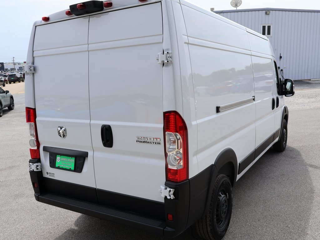 2025 Ram ProMaster 2500 photo 3