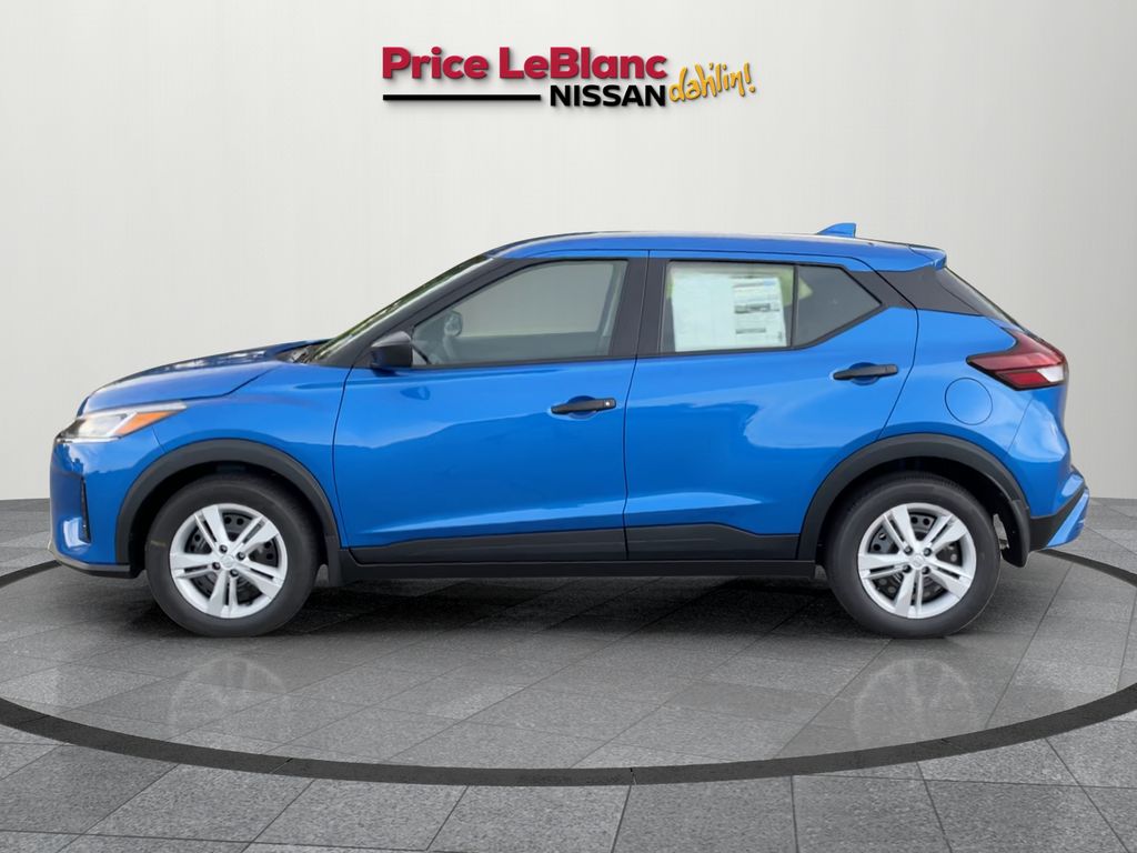 2025 Nissan Kicks Play S photo 3
