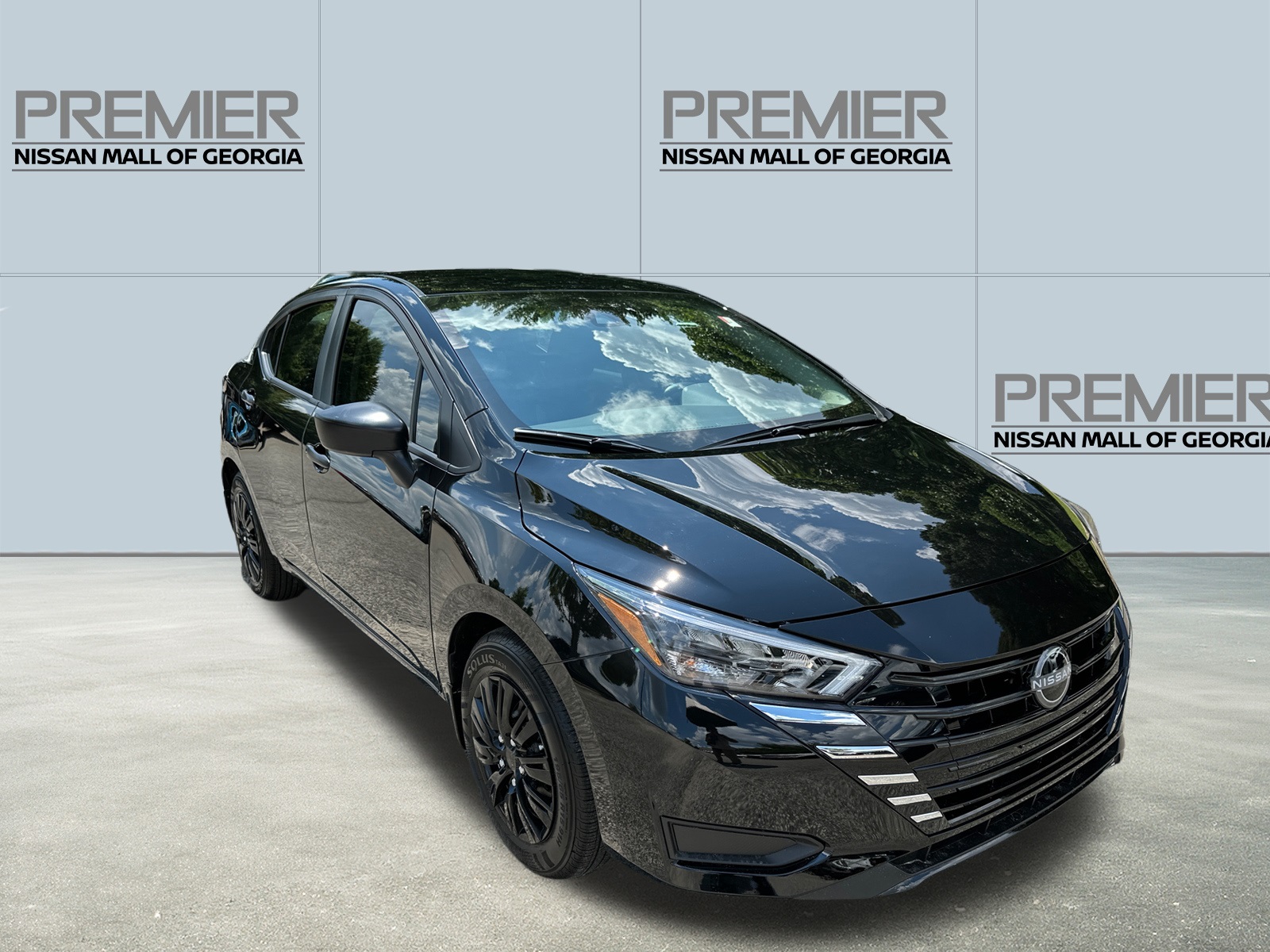 2025 Nissan Versa 1.6 S photo 3