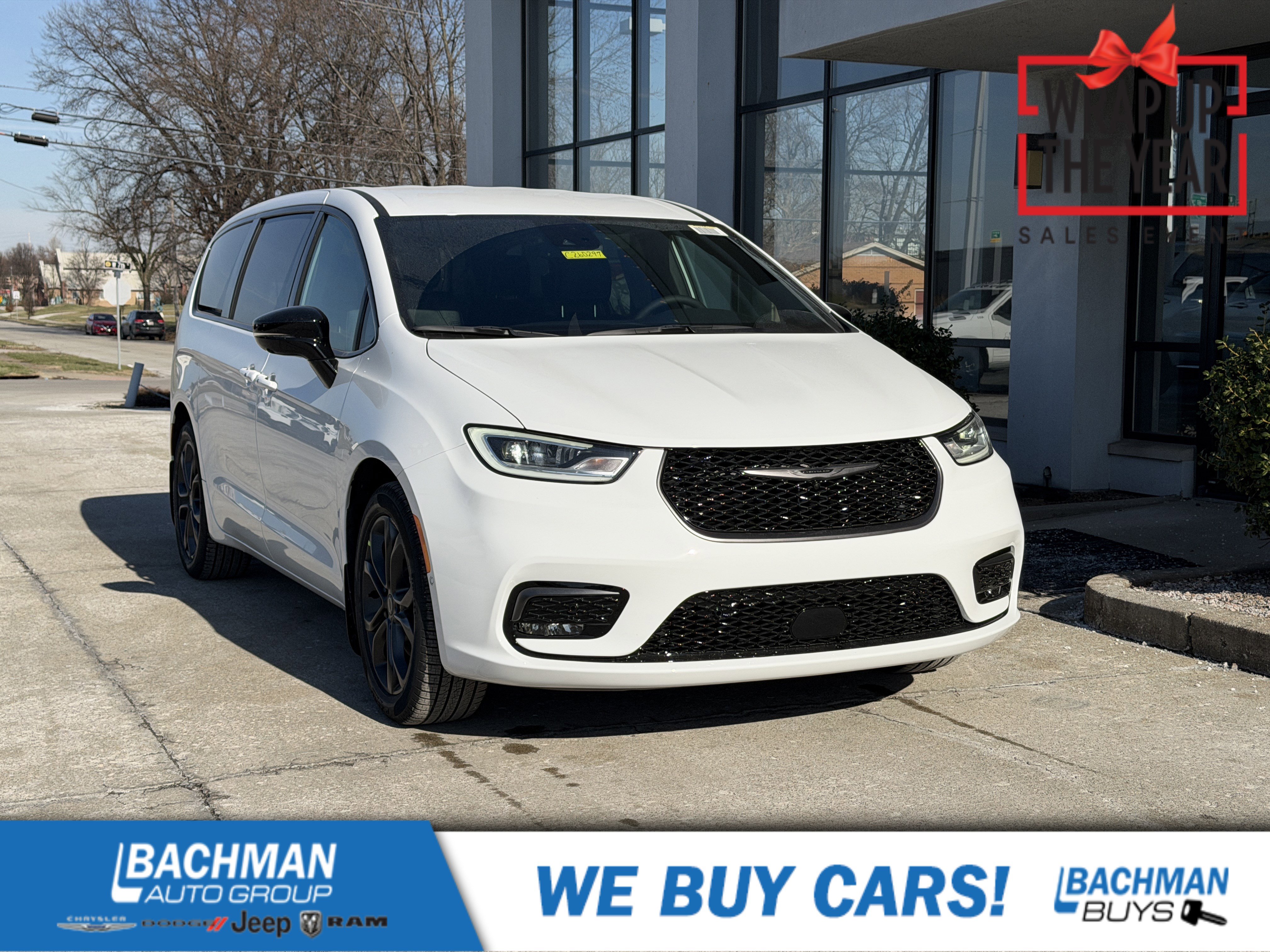 2026 Chrysler Pacifica Select's photo