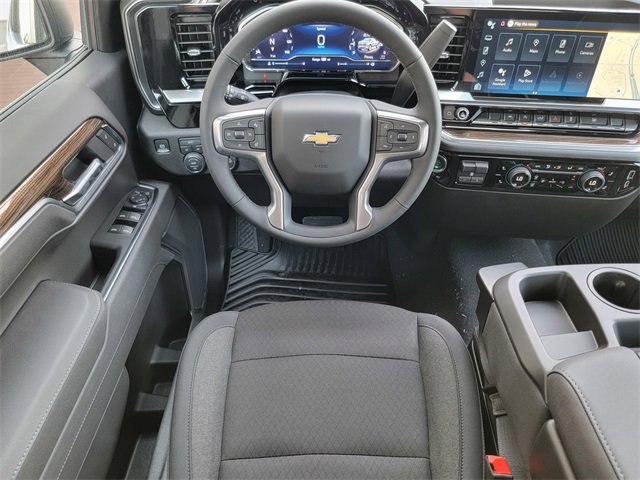 2025 Chevrolet Silverado 1500 LT photo 24