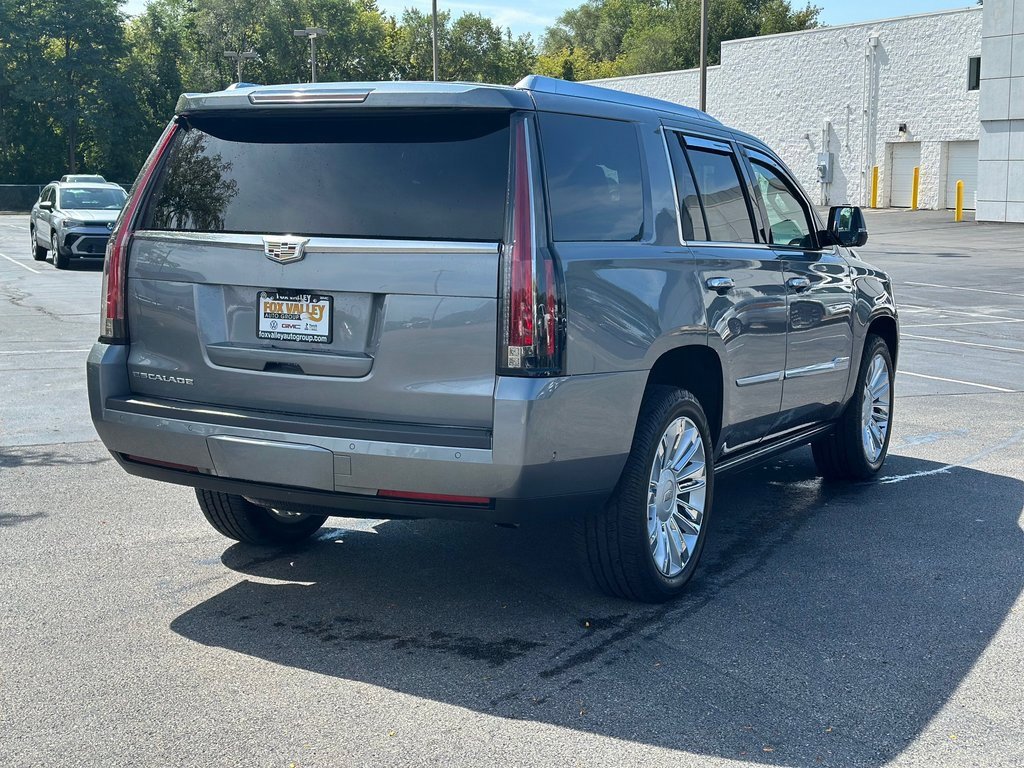 2020 Cadillac Escalade Platinum photo 3