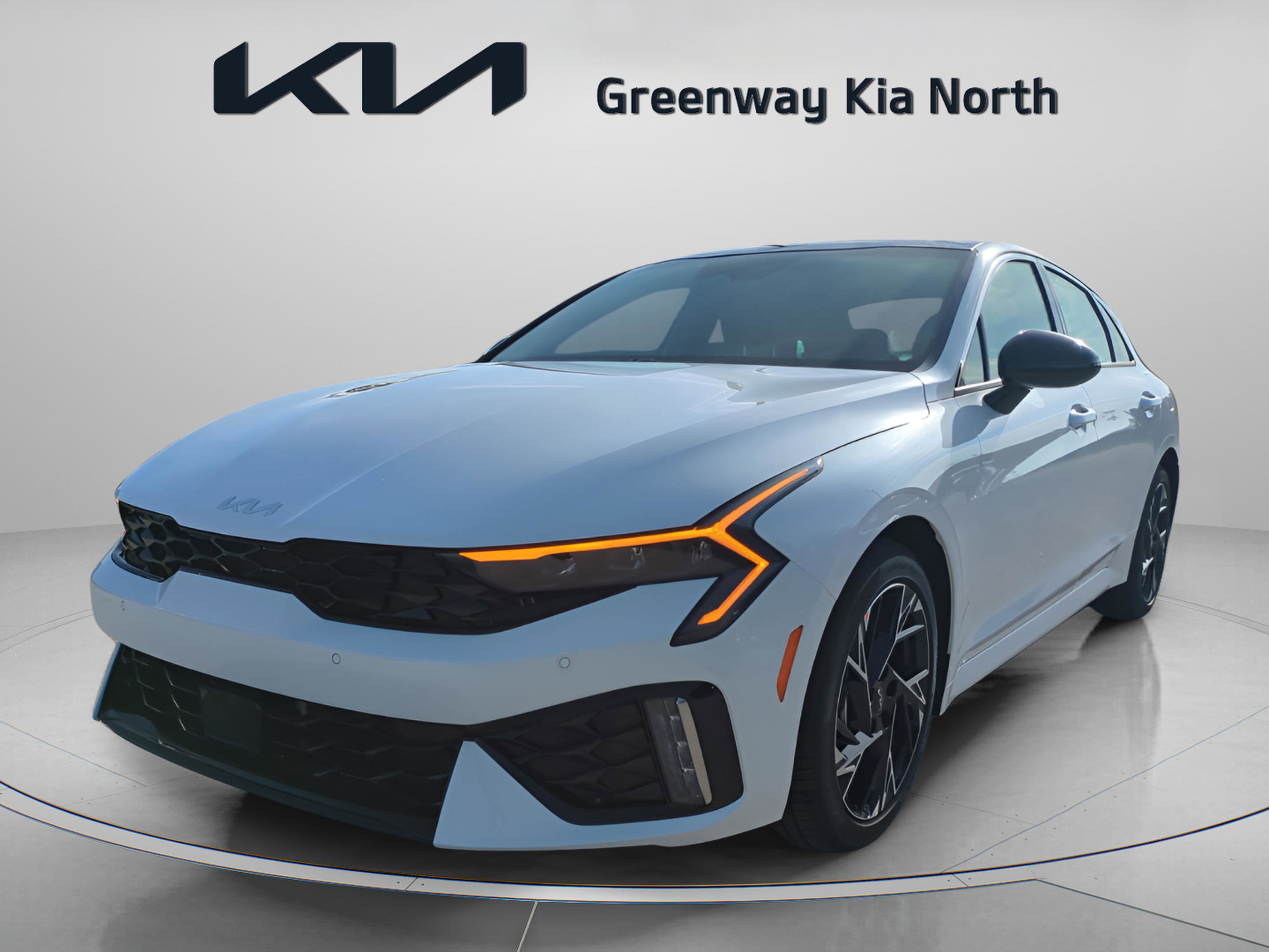 2025 Kia K5 GT-Line photo 3