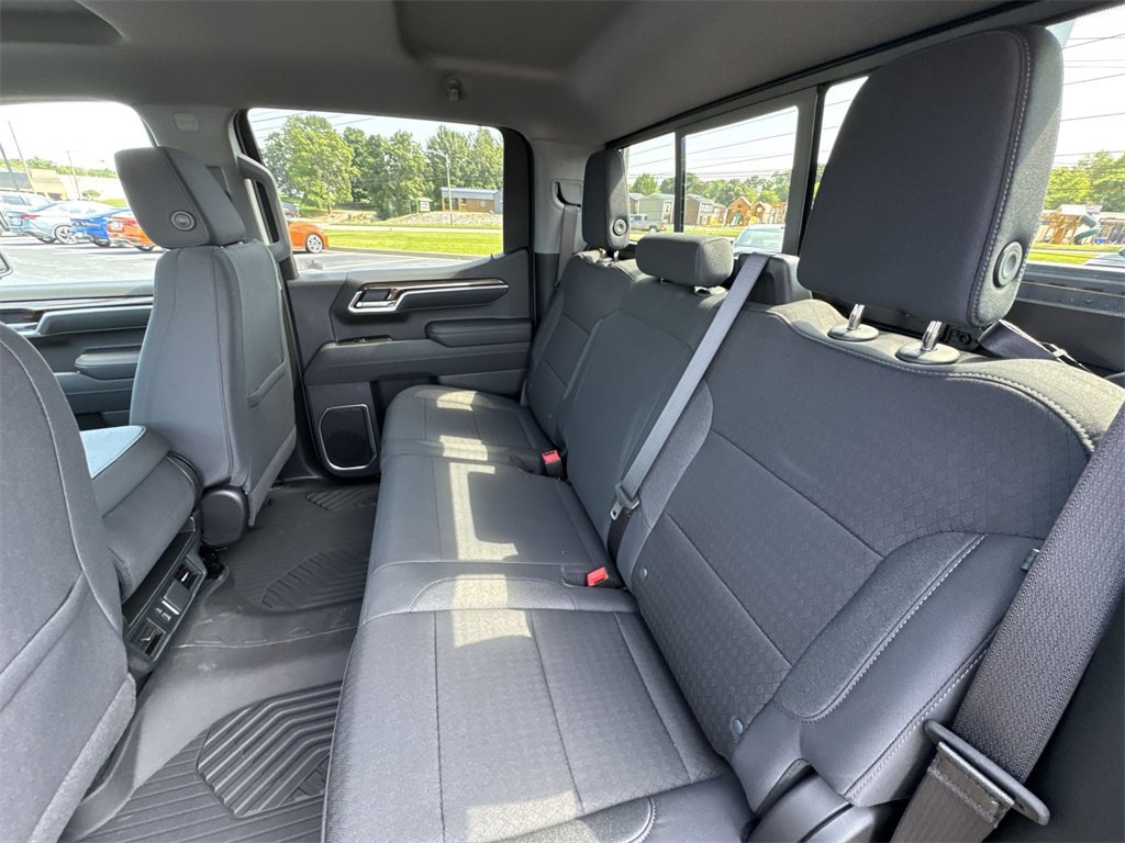 2025 Chevrolet Silverado 1500 LT photo 22