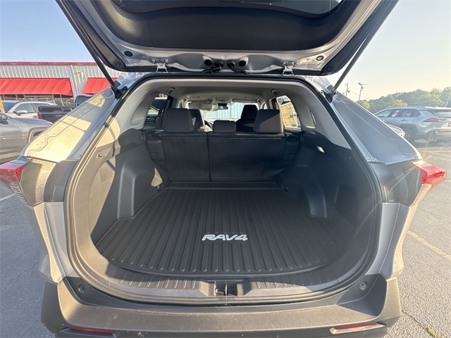 2025 Toyota RAV4 LE photo 22