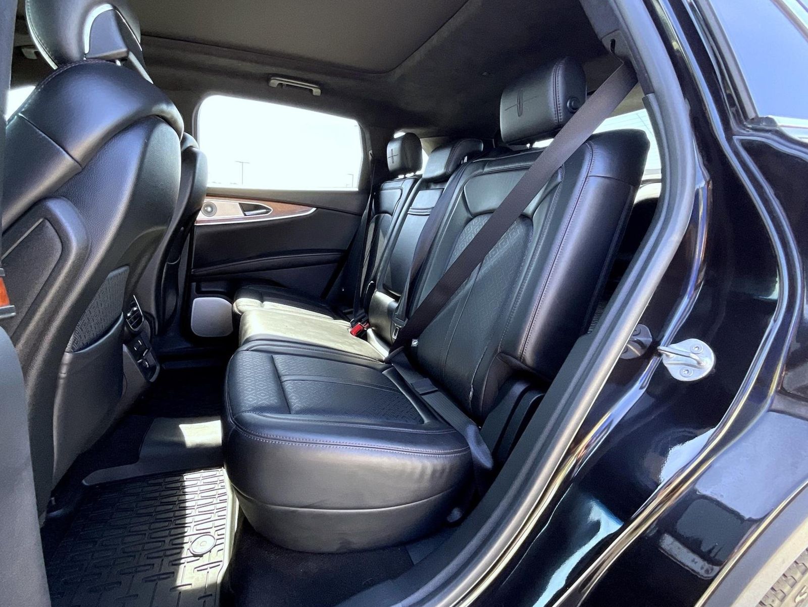 2019 Lincoln Nautilus Black Label photo 20