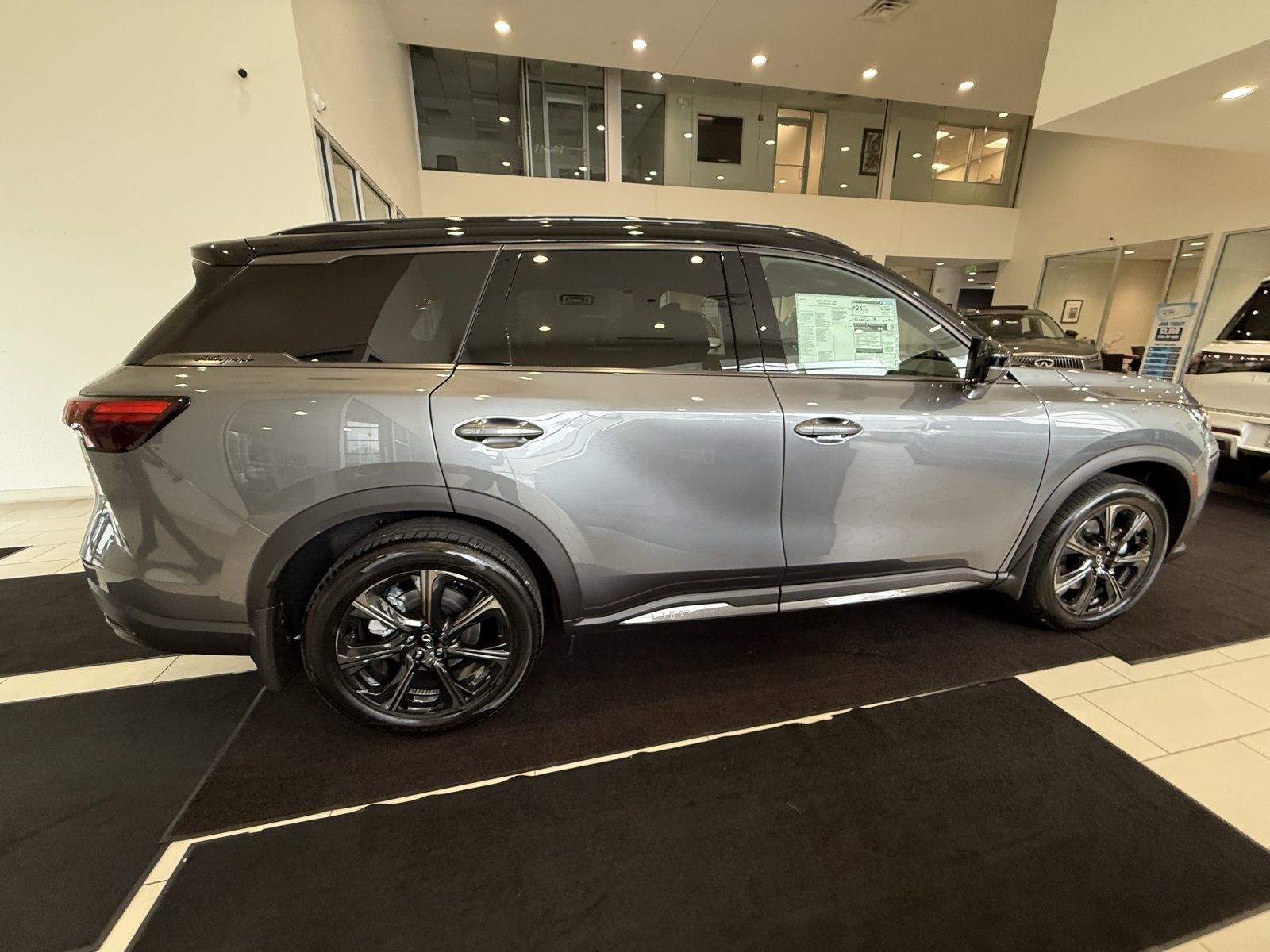 2026 Infiniti QX60 Autograph photo 8
