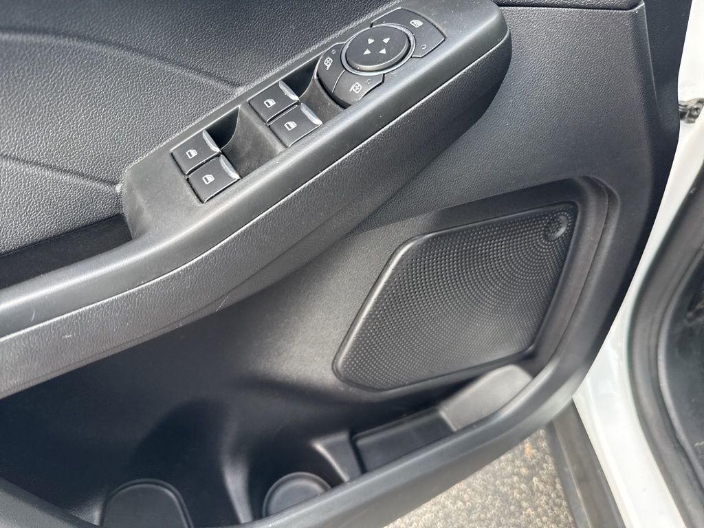 2022 Ford Escape Hybrid SE photo 16