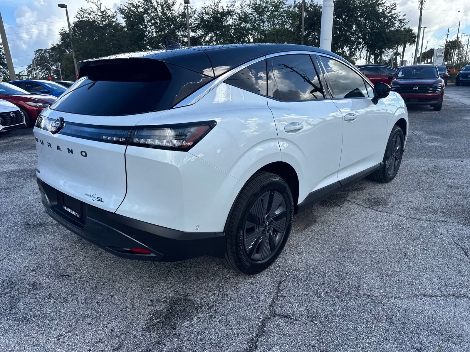 2025 Nissan Murano SL photo 4