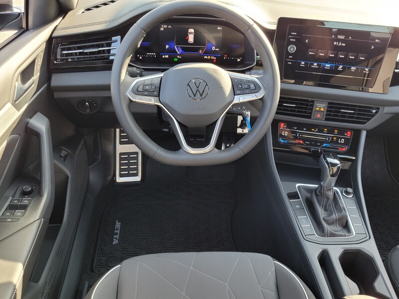2025 Volkswagen Jetta Sport photo 6