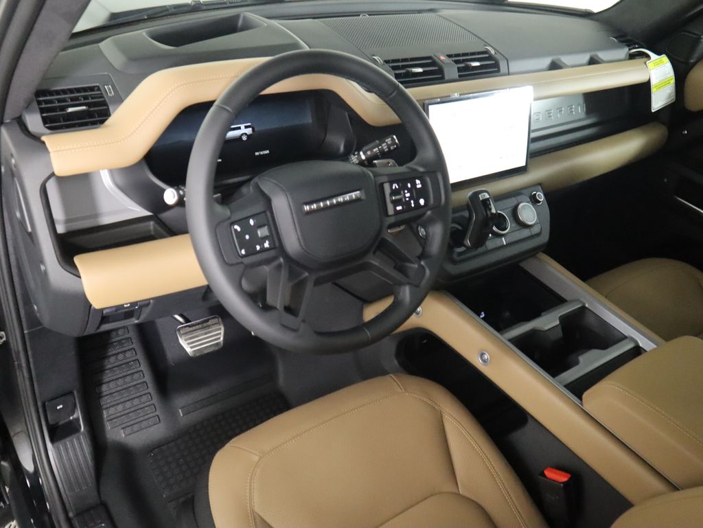 2025 Land Rover Defender 130 V8 photo 10
