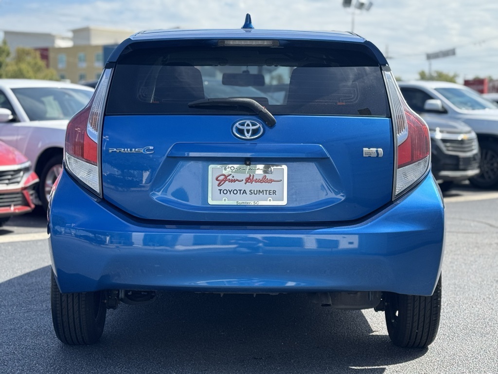 2015 Toyota Prius C One photo 6