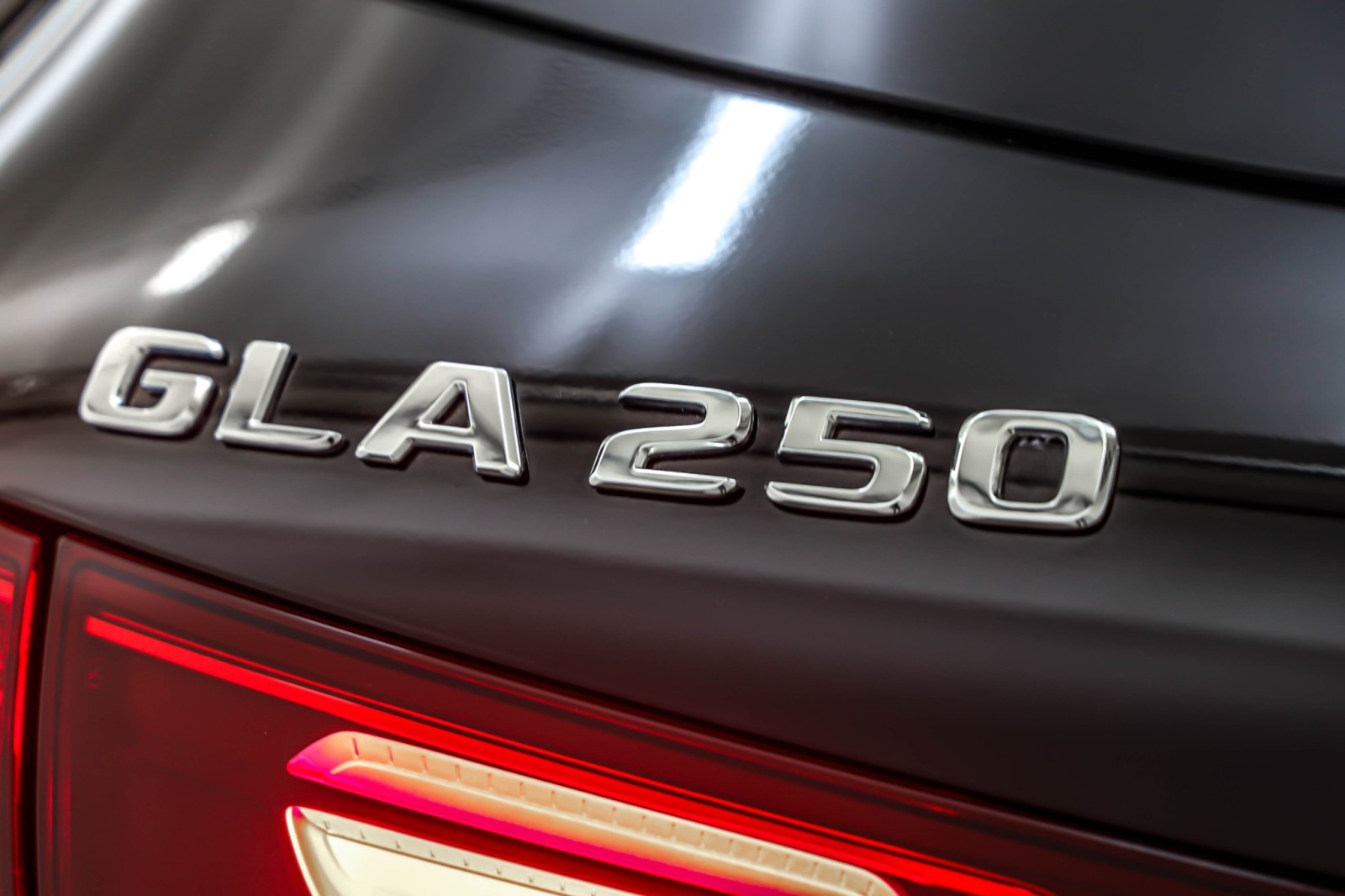 2025 Mercedes Benz GLA 250 photo 9