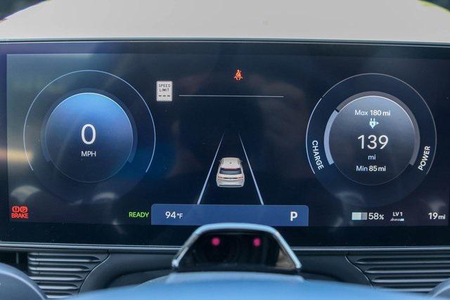New 2025 Gray Hyundai SE image 25