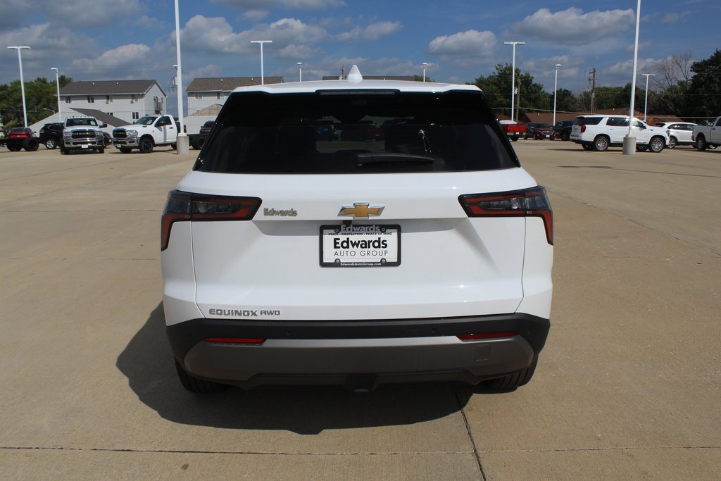 2026 Chevrolet Equinox LT photo 4