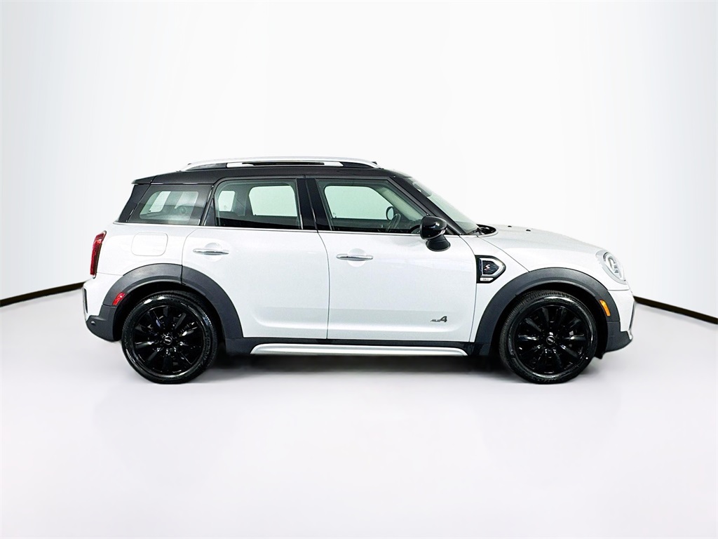 2022 Mini Cooper S ALL4 photo 8