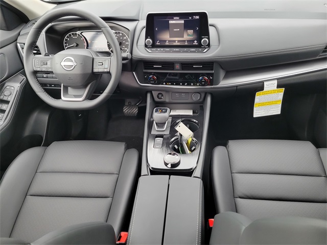2026 Nissan Rogue SV photo 25