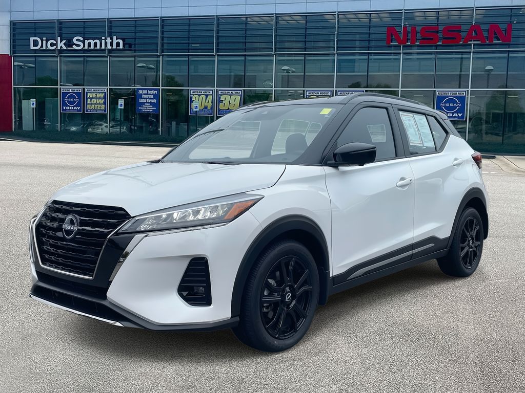 2024 Nissan Kicks SR photo 2