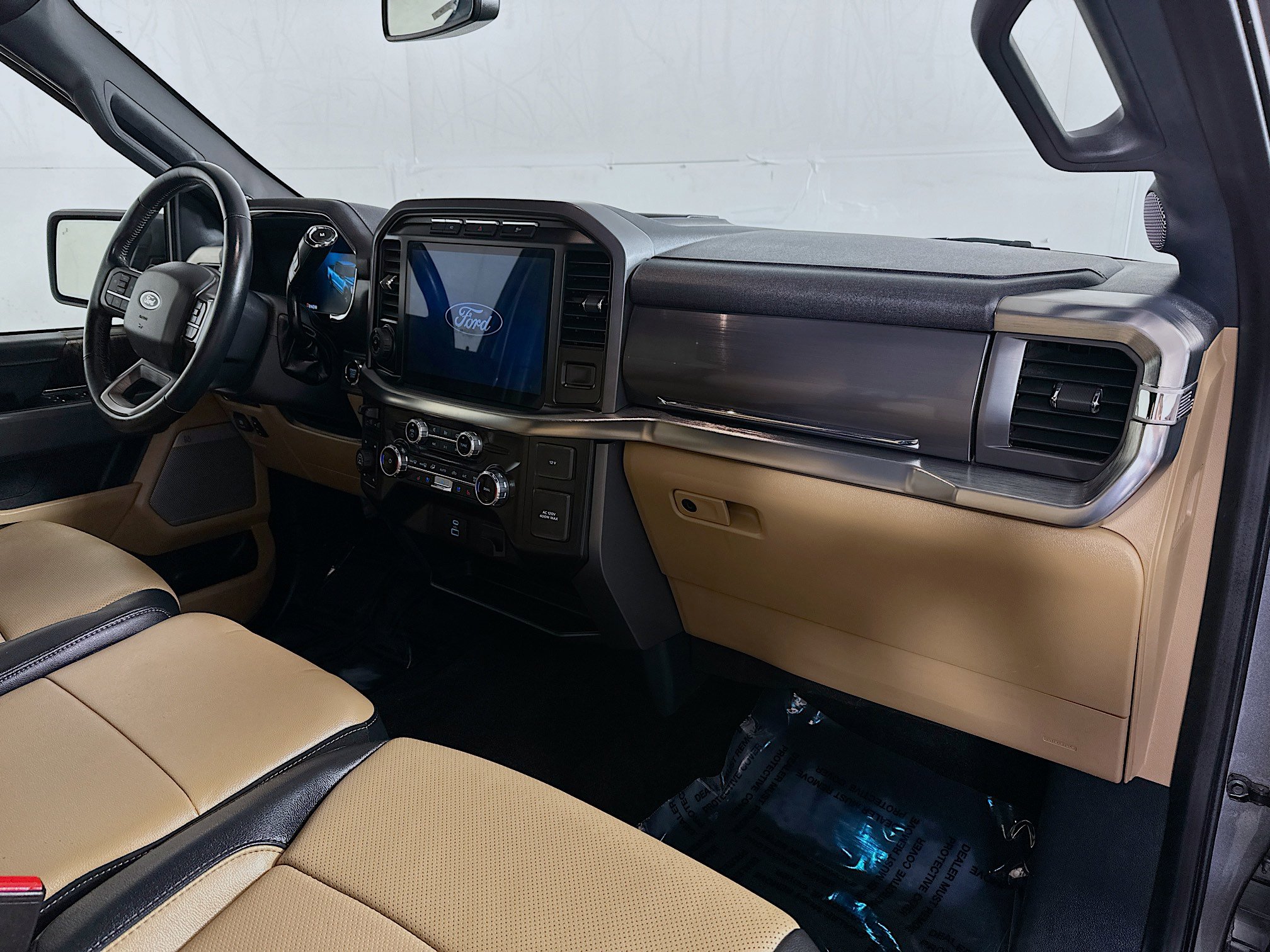 2022 Ford F-150 Lariat photo 26