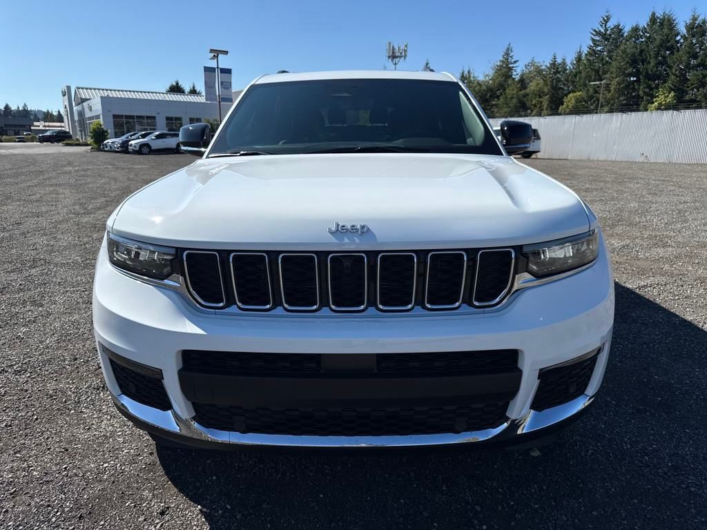 2025 Jeep Grand Cherokee Limited photo 8