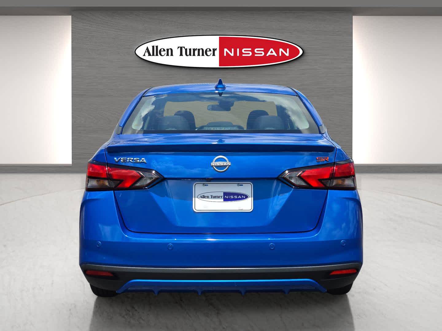 2024 Nissan Versa 1.6 SR photo 7