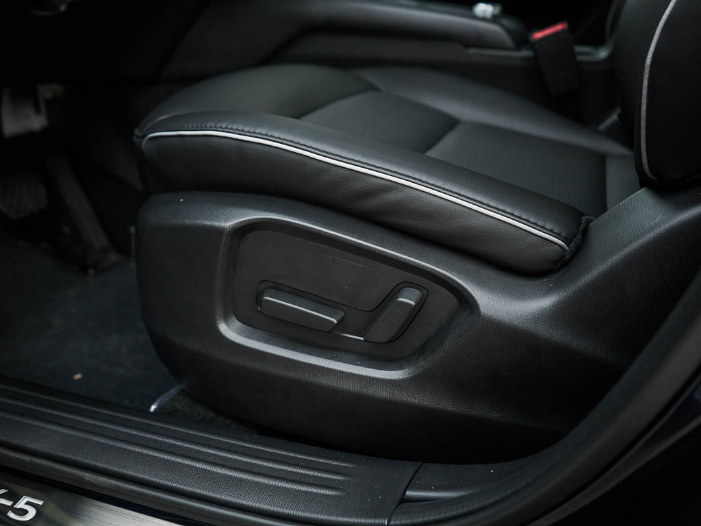 2025 Mazda CX-5 2.5 Select photo 18