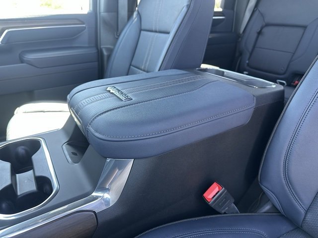 2025 Chevrolet Silverado 3500HD High Country photo 34