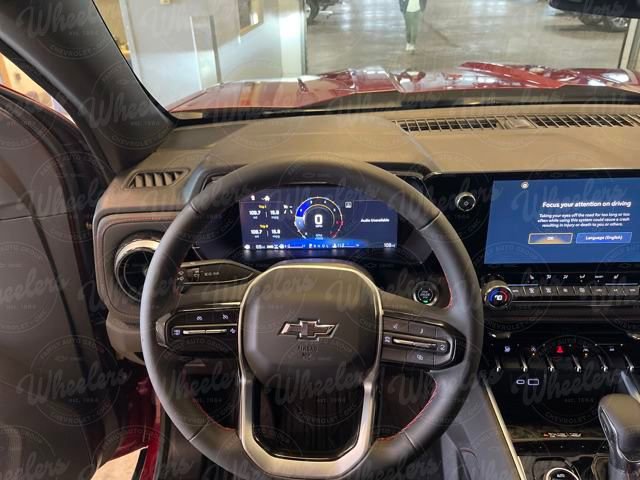 2025 Chevrolet Colorado Z71 photo 12
