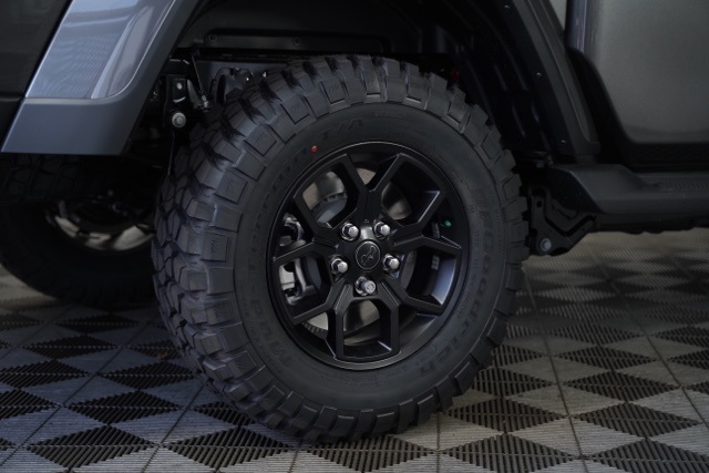2025 Jeep Gladiator Sport photo 28