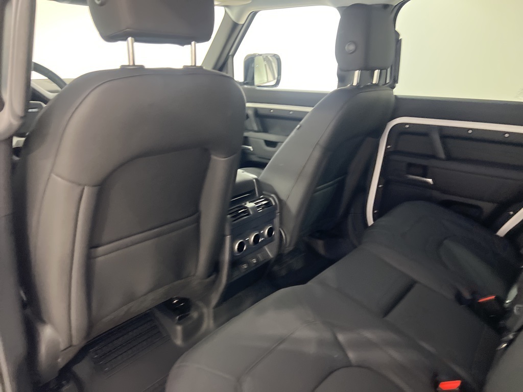 2025 Land Rover Defender 130 S photo 20