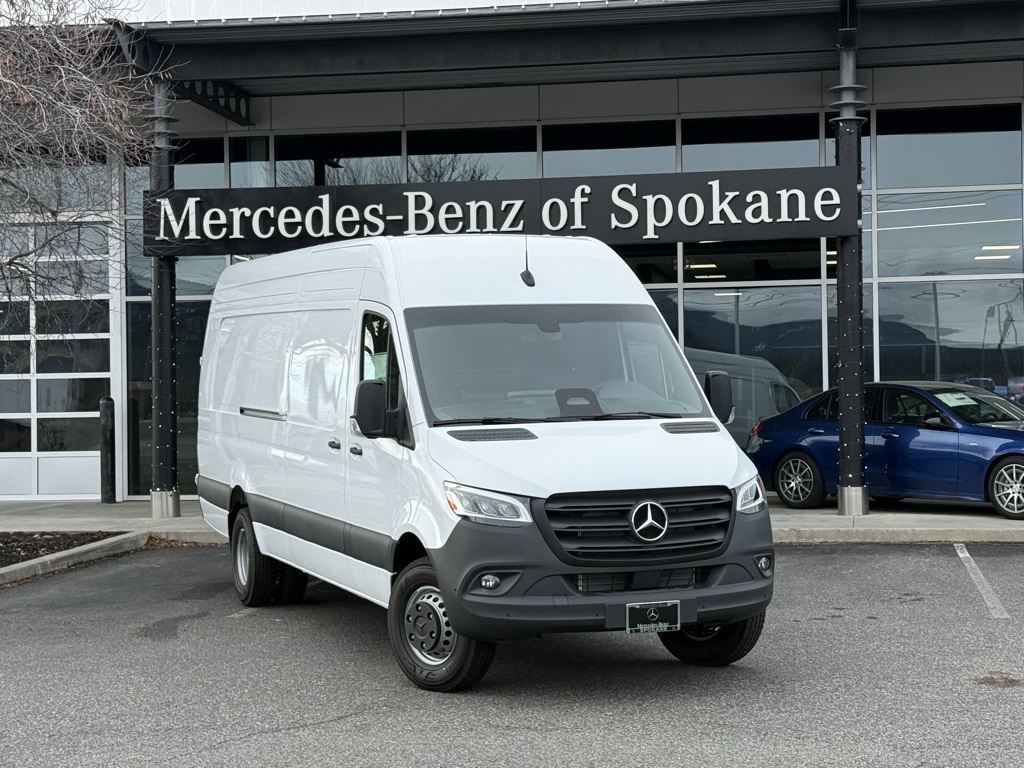 2025 Mercedes-Benz Sprinter Cargo Van 4500's photo