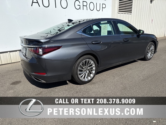 2022 Lexus ES 350 Luxury photo 3