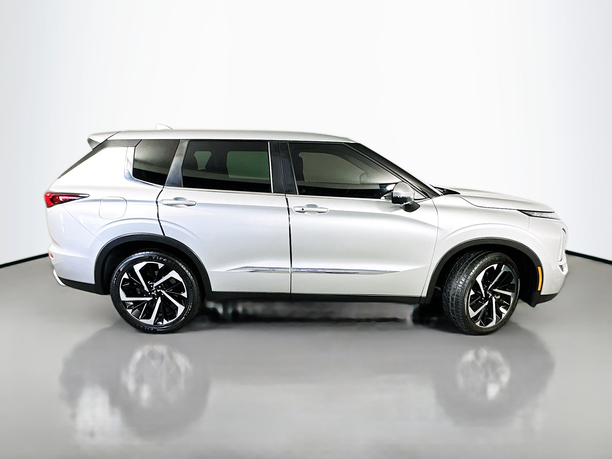 2022 Mitsubishi Outlander Black Edition LE SEL GT photo 5