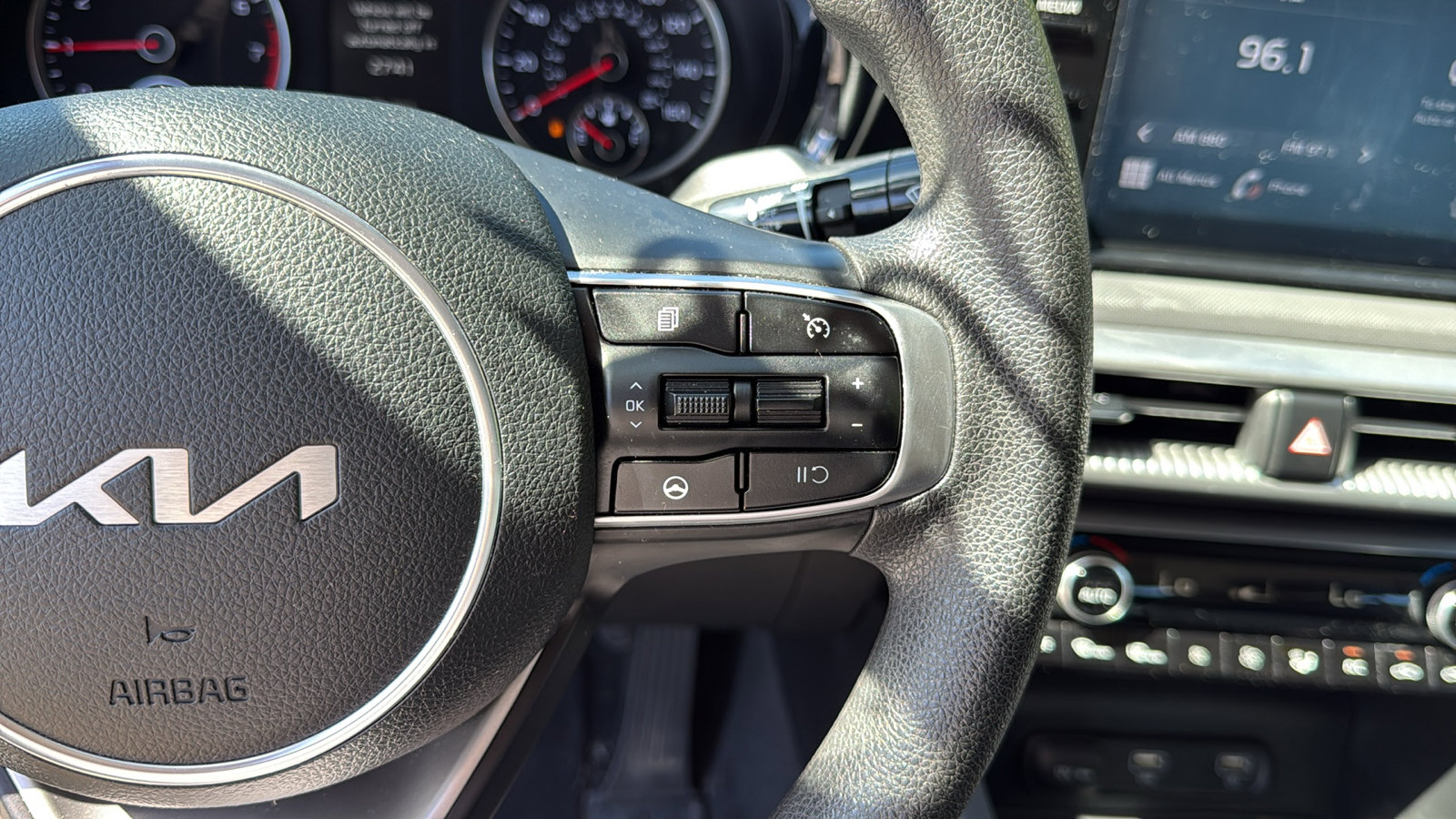2022 Kia K5 LXS photo 14