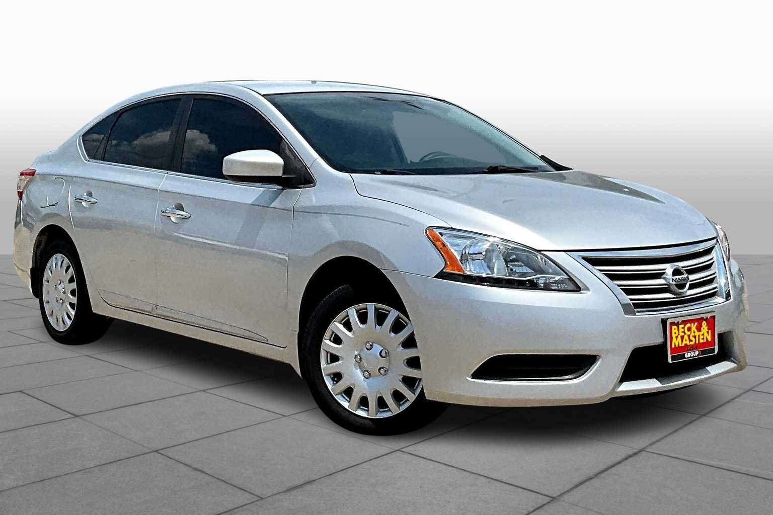 2015 Nissan Sentra SV photo 2