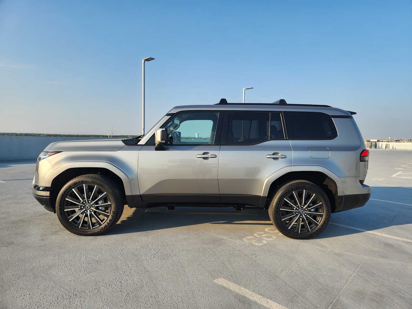 2025 Lexus GX 550 Luxury photo 4