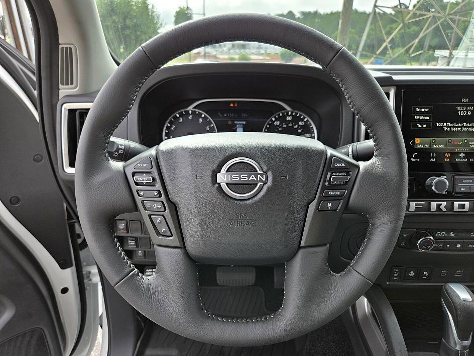 2025 Nissan Frontier Crew Cab SV photo 16