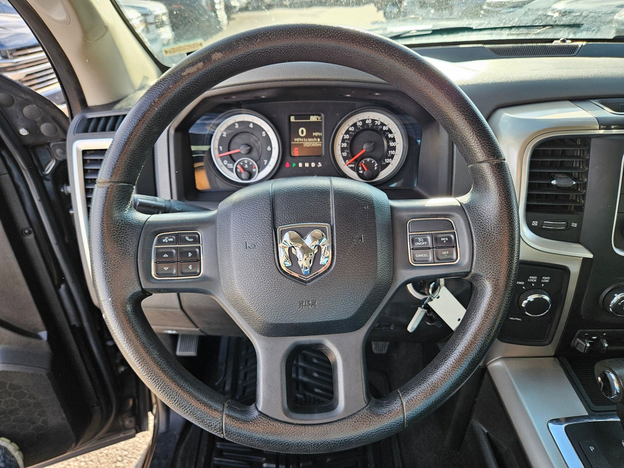 2013 Ram 1500 SLT photo 15
