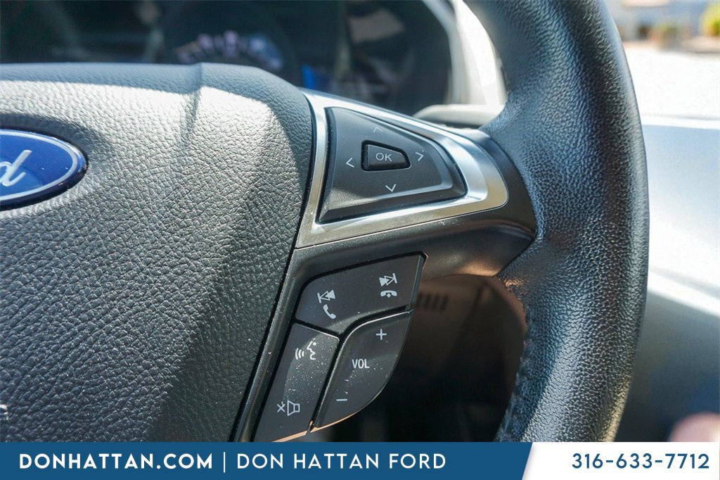 2022 Ford Edge SEL photo 12