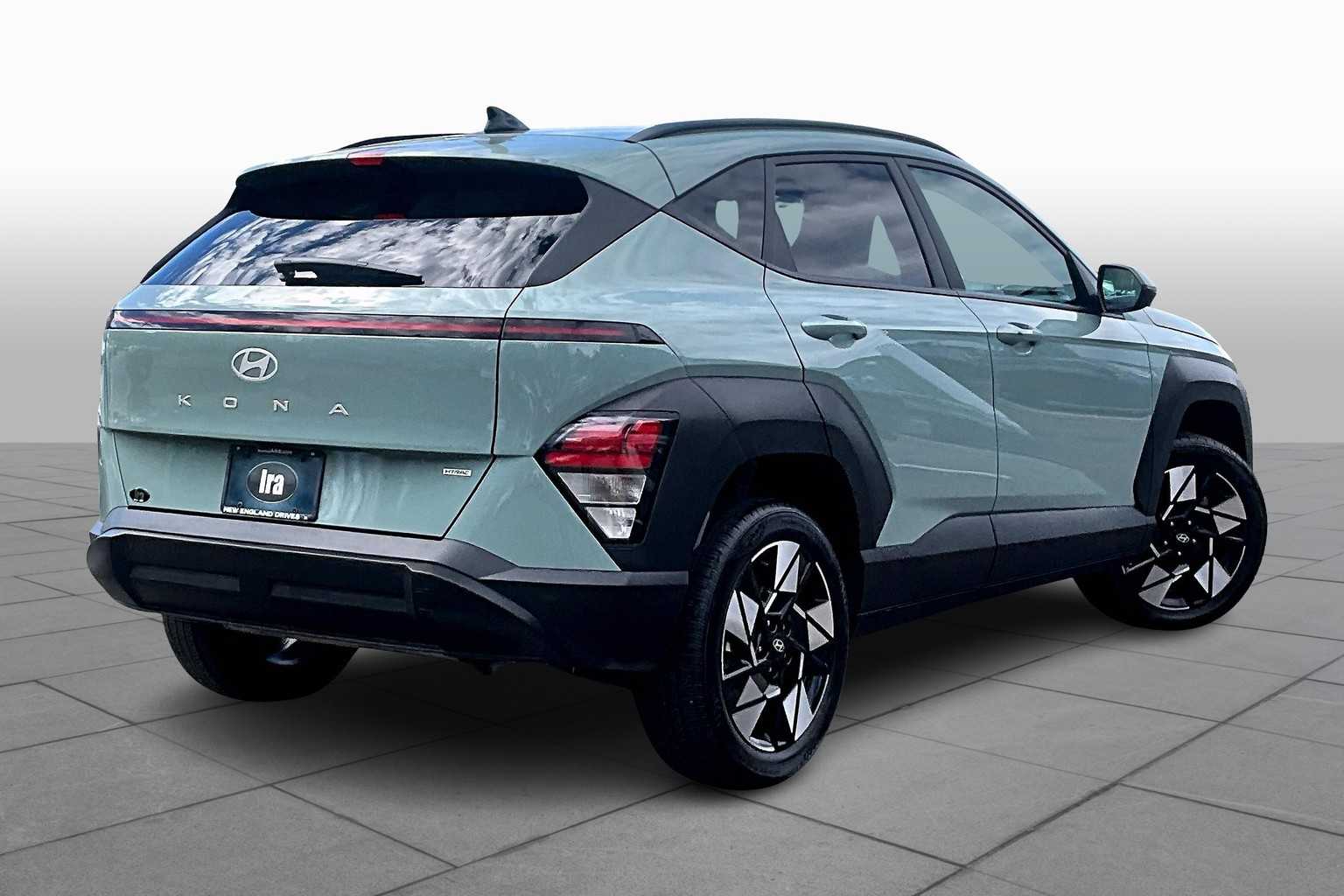 2025 Hyundai Kona SEL photo 11