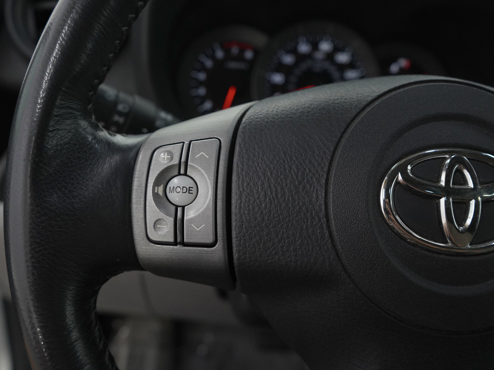 2008 Toyota RAV4 Limited photo 22