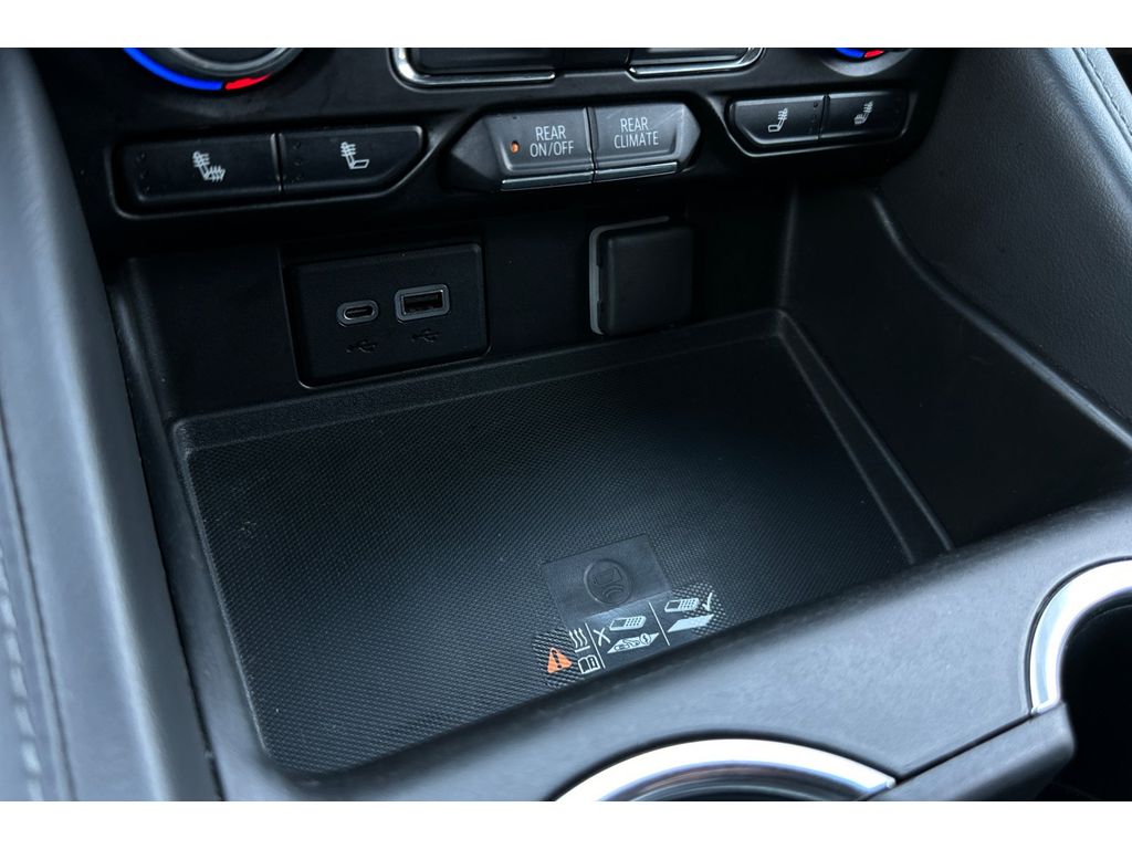 2022 Chevrolet Suburban 1500 Z71 photo 32