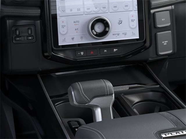2025 Ford F-150 Lightning Platinum photo 13