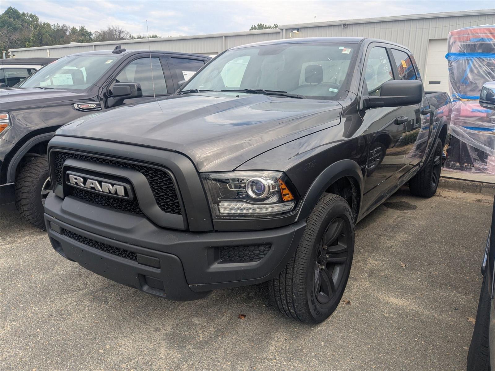 2024 Ram 1500 Classic Warlock photo 3