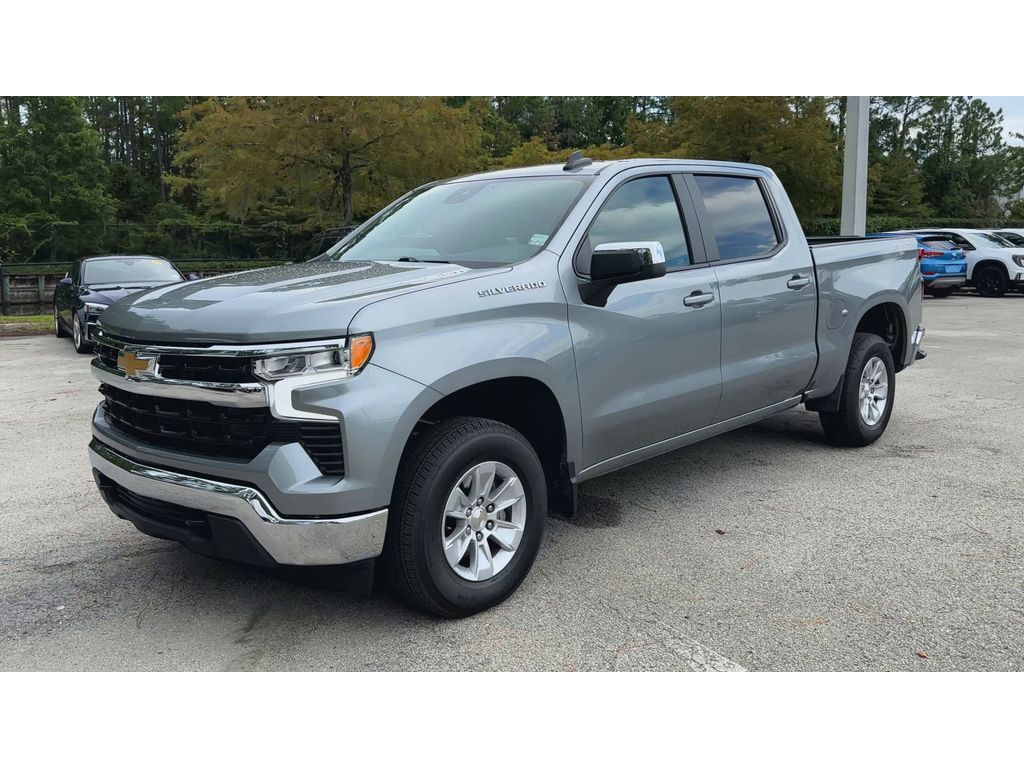 2025 Chevrolet Silverado 1500 LT photo 3