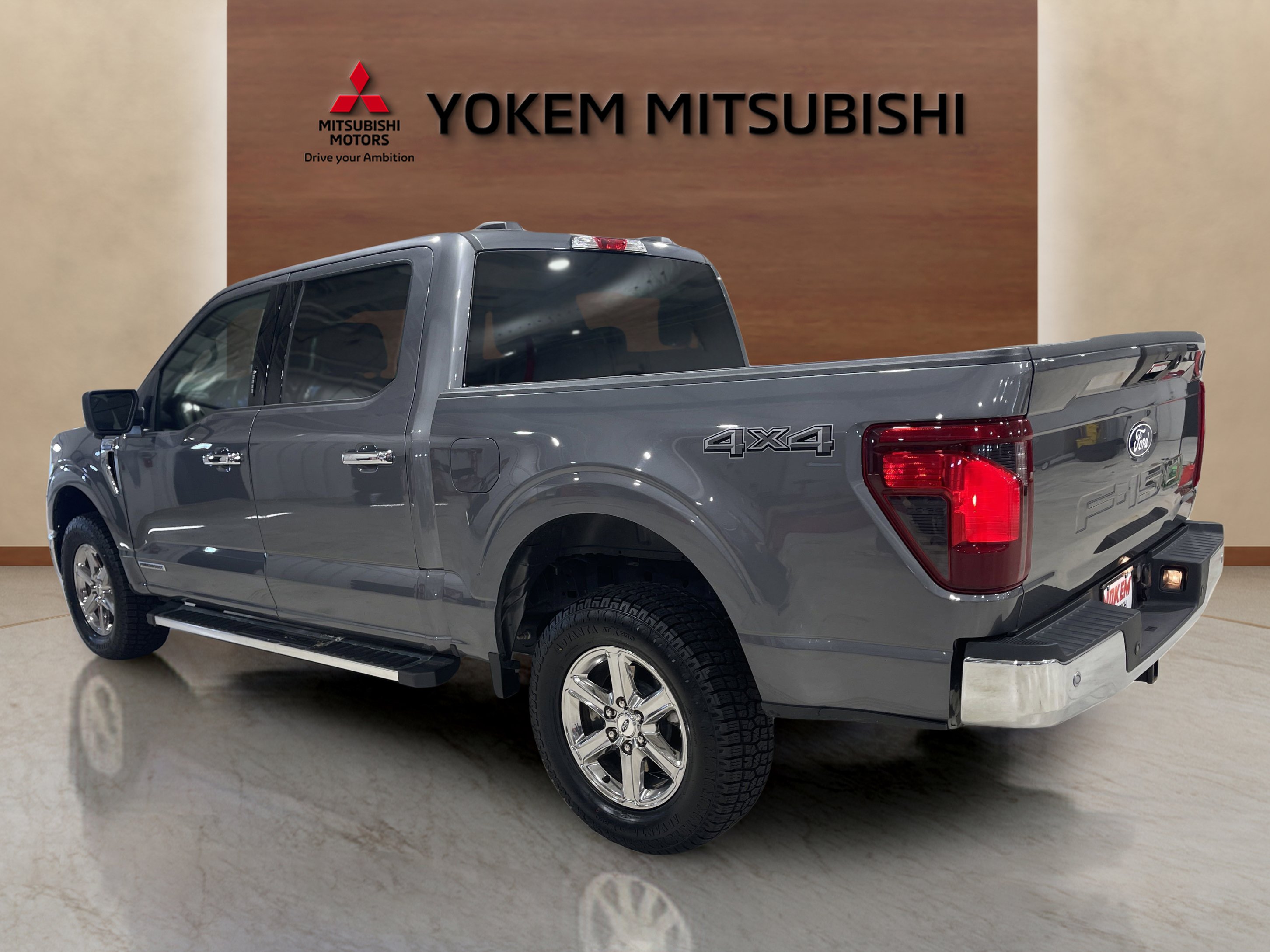 2024 Ford F-150 XLT photo 3