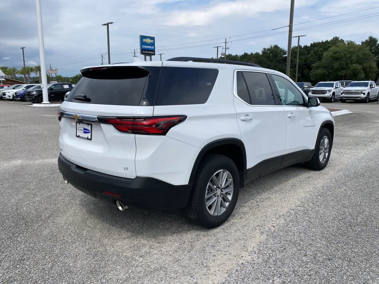 2023 Chevrolet Traverse Cloth photo 3