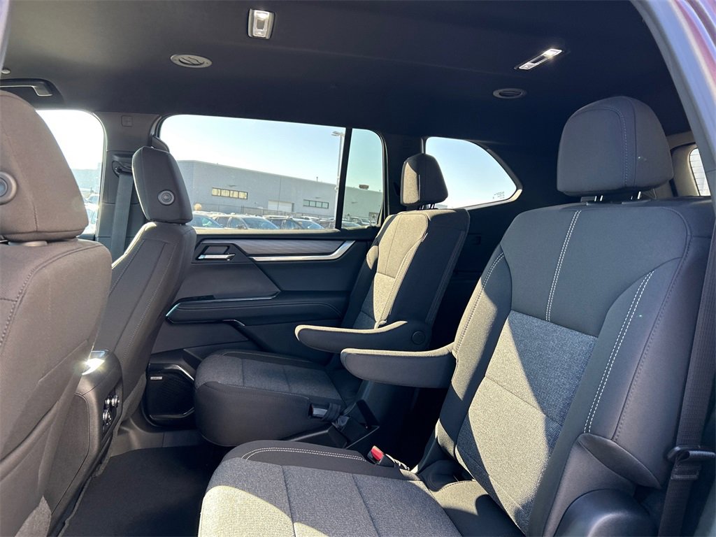 2026 GMC ACADIA - Image 30