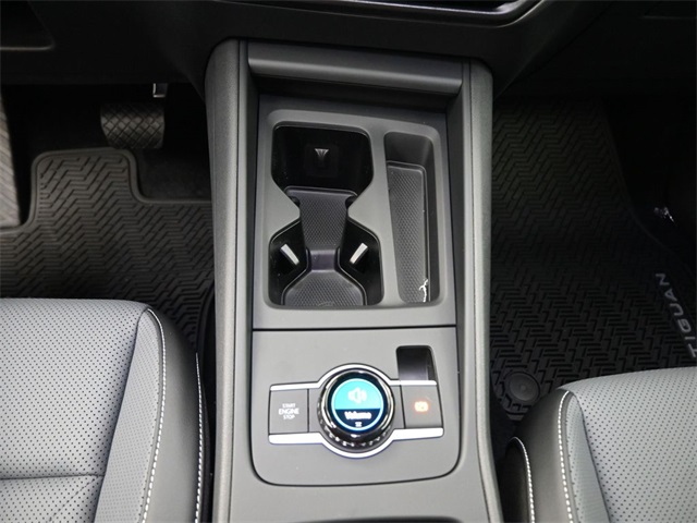 2025 Volkswagen Tiguan SE photo 3